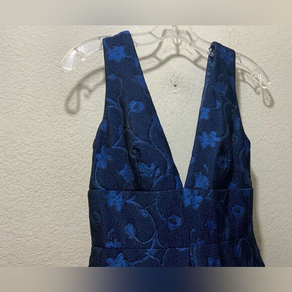 Monique Lhuillier Floral Gown blue v neck size 4 - Picture 3 of 6